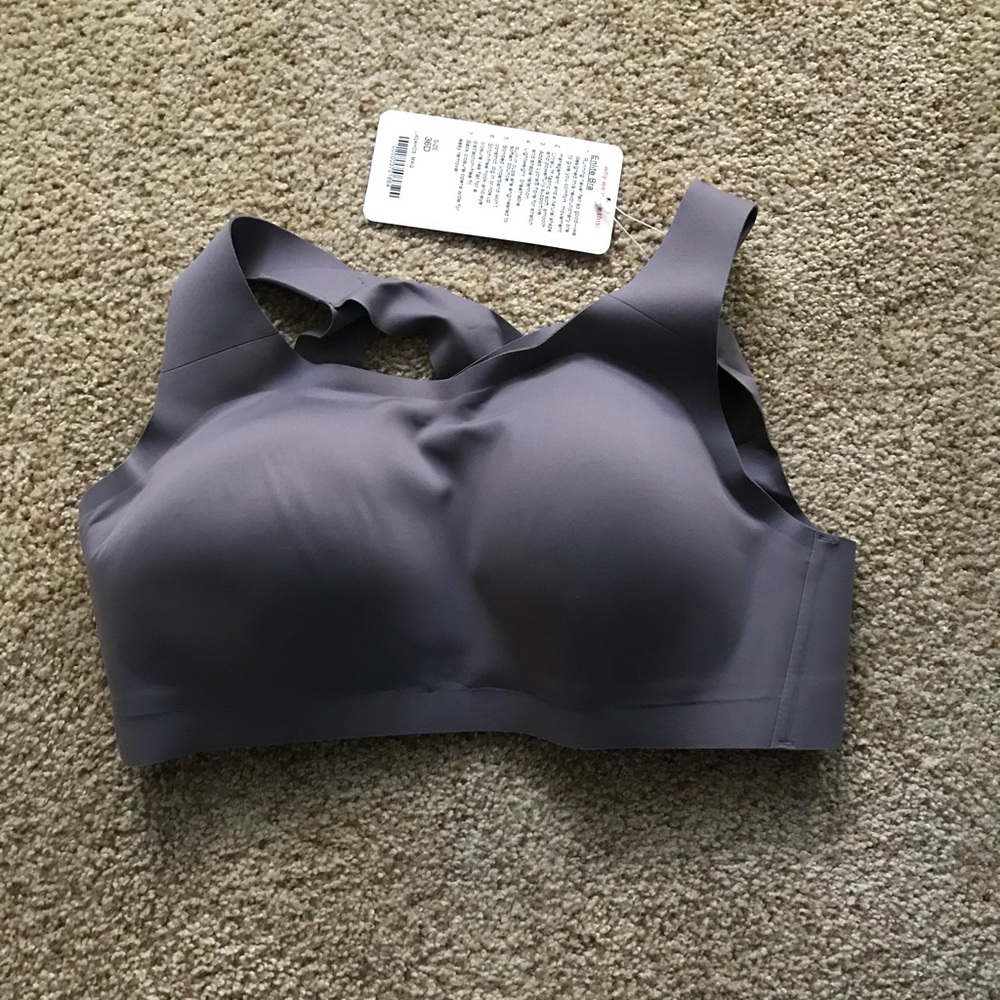 Lululemon Enlite Sports Bra. Brand new.